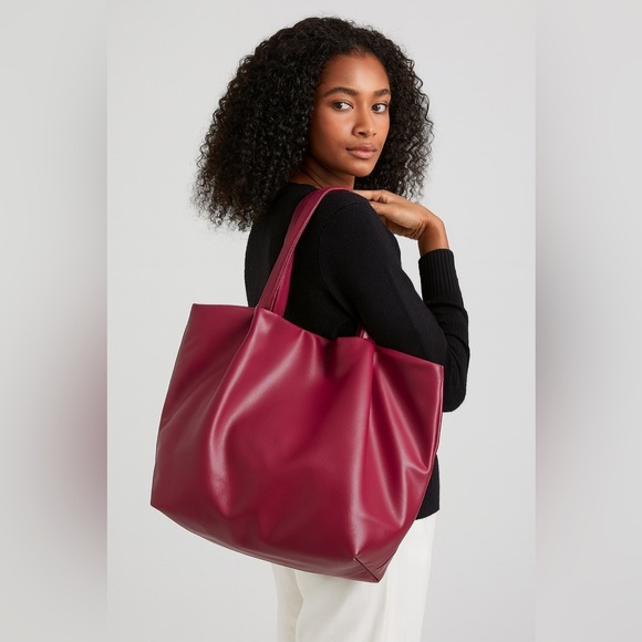 Neiman Marcus Handbags - Neiman Marcus Faux Leather Plum Tote